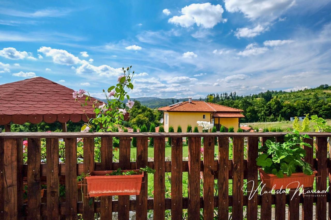 Bachvarovi Villas Tryavna Exterior photo