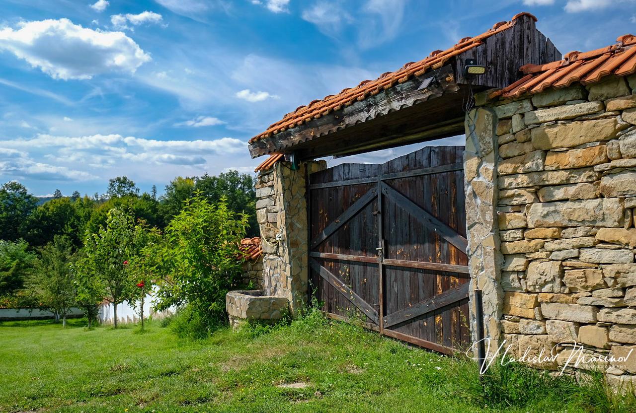Bachvarovi Villas Tryavna Exterior photo